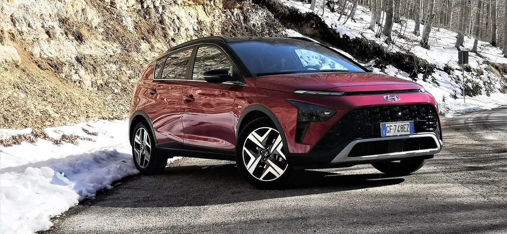 Hyundai Bayon 1.0 T-GDI Hybrid 48 V iMT: la prova su strada