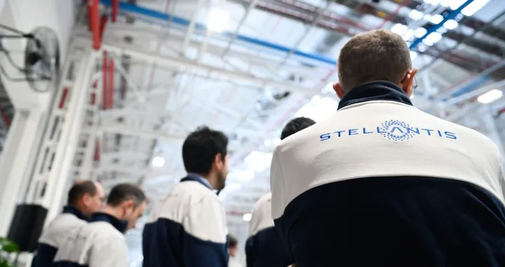 Nuovo contratto per Stellantis, 350 euro in più in 4 anni