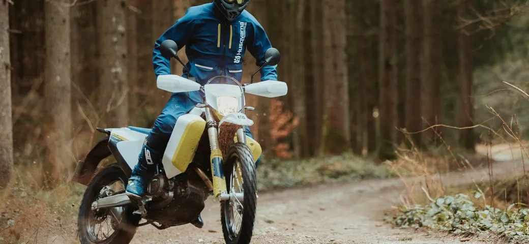 Husqvarna 701 Enduro LR 2020: adventure a lungo raggio