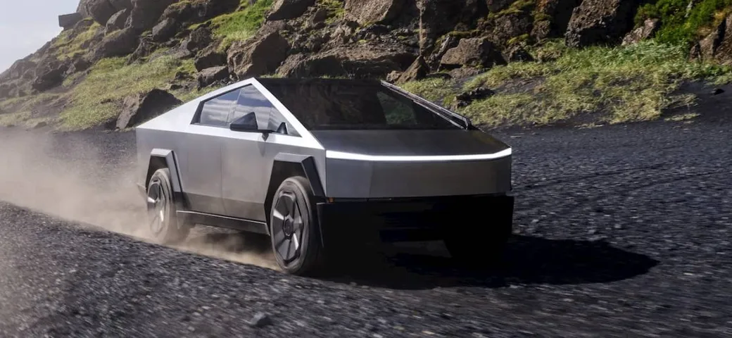 Tesla Cybertruck: tanti esemplari in stock e difficoltà di vendita