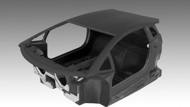 Lamborghini: la monoscocca della nuova V12