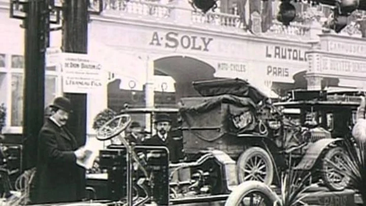 Curiosità: in vendita l'auto marciante più vecchia del mondo