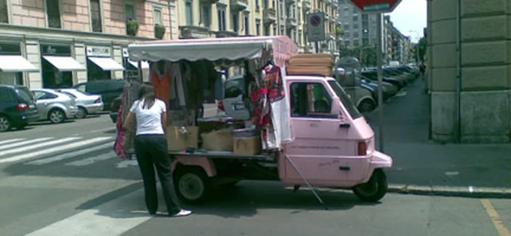 Foto del giorno: commercio (rosa) in Ape