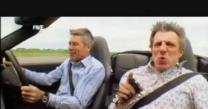 Video: Fifth Gear mette a confronto Audi R8 V10 Spyder e Porsche 911 Turbo Cabriolet