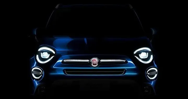 Nuova Fiat 500X: primo teaser del restyling