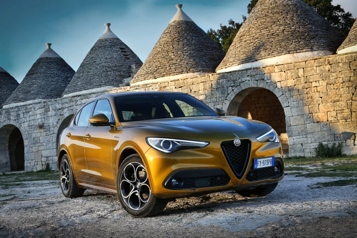 Alfa Romeo Stelvio 2022: prime indiscrezioni sul restyling