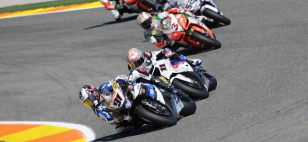 WSBK: Leon Haslam allunga in campionato e Max Biaggi segue a ruota, sarà una lotta a due?
