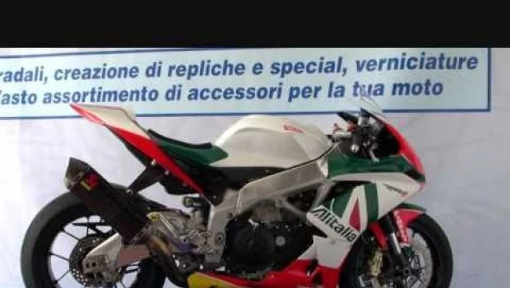 Kit carenatura racing per Aprilia RSV4 by Flamingo Corse