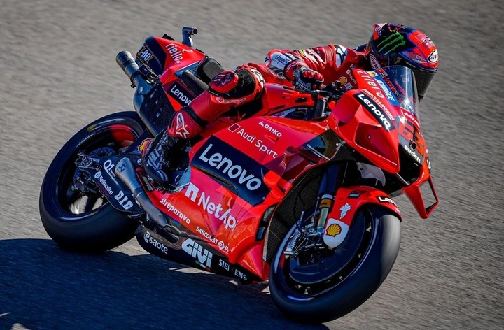 MotoGP Algarve: 5a pole consecutiva per Bagnaia