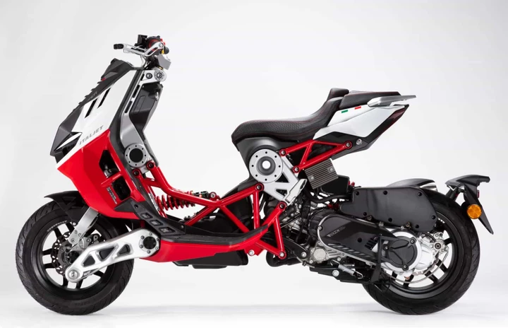 Eicma 2021, Italjet annuncia le prime consegne del nuovo Dragster. Nel 2022 anche in versione elettrica