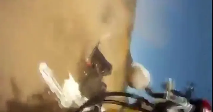 Due moto entrano in rotta di collisione frontale