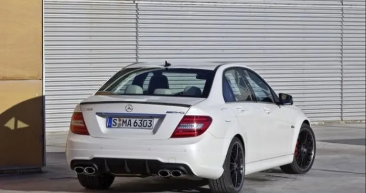 Mercedes C 63 AMG Coupé: confermato il V8 aspirato