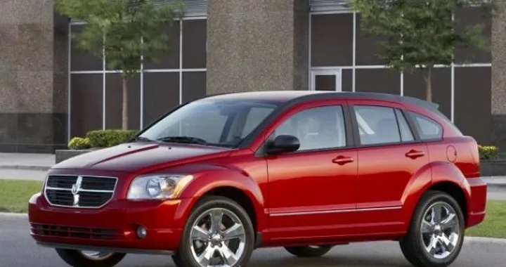 Dodge: la Caliber sarà sostituita da una tre volumi basata sull'Alfa Romeo Giulietta