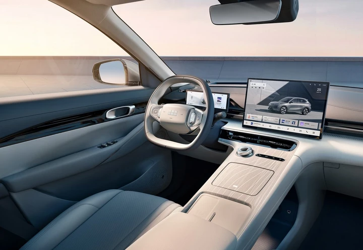 Geely Galaxy E5 interni