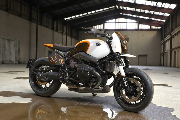 BMW 9T Hypermotard: quando la R NineT diventa una motard unica