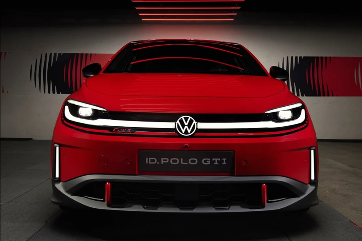 Volkswagen ID. Polo GTI, non serve il motore termico per attaccarti al sedile