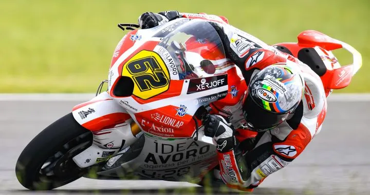 Moto2, Stefano Manzi salterà il GP di Austin. Ruiu al suo posto