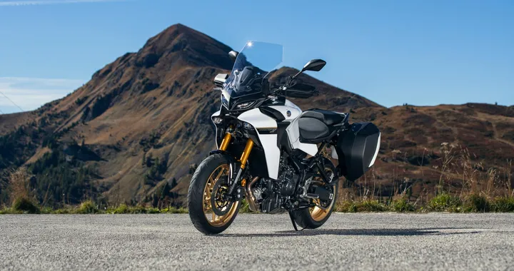 Yamaha Tracer 9 GT+, la crossover con il radar