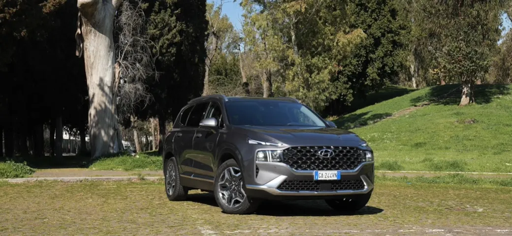 Hyundai Santa Fe 20th Anniversary in prova