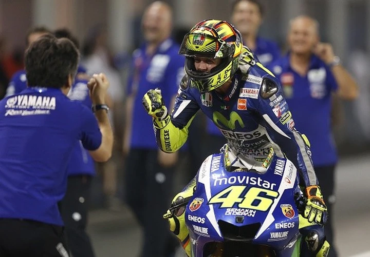 MotoGP, Valentino Rossi trionfa in Qatar: 