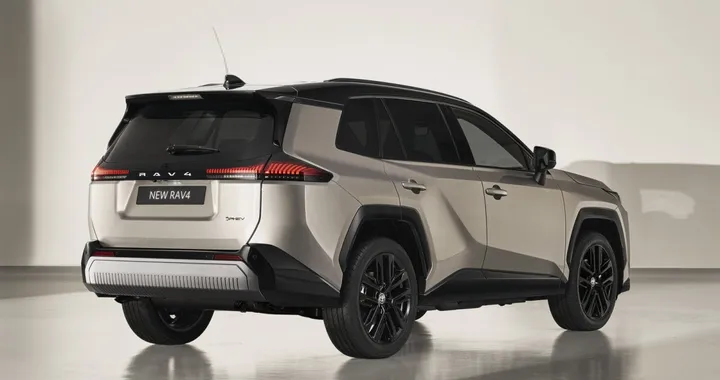 Toyota RAV4 2026: il nuovo SUV è già ordinabile (e costa meno del previsto)
