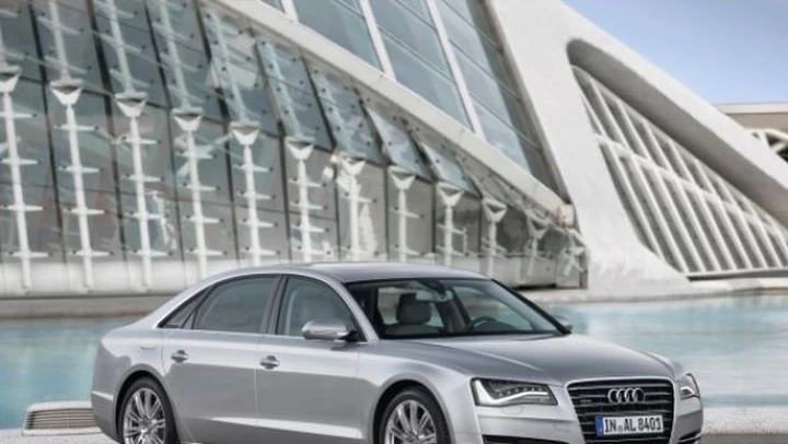 Audi A8 4.0 TFSI: arriva il V8 biturbo da 420 CV