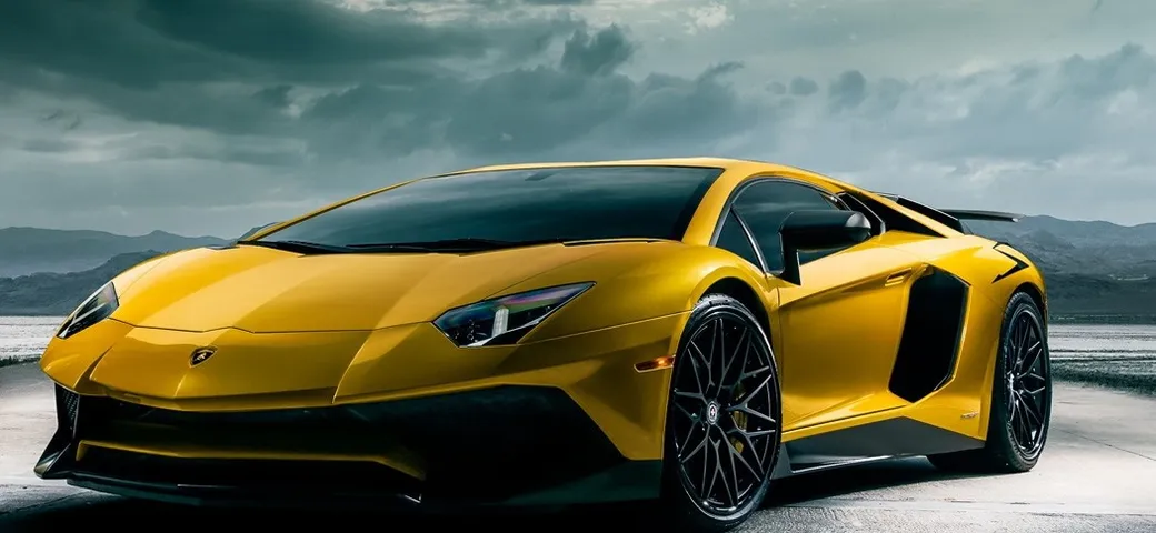 Lamborghini Aventador SV: nuove foto in giallo