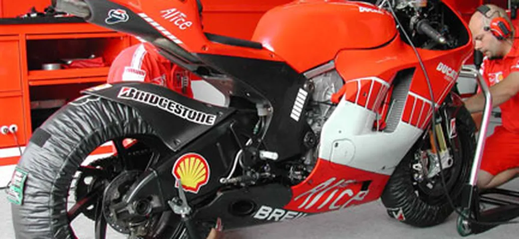 Anteprima Ducati Gp7 800