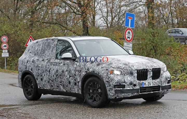 BMW X5: nuove foto spia