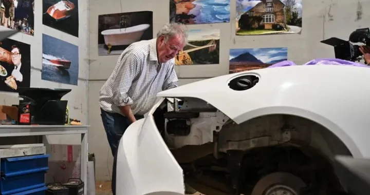 Jeremy Clarkson torna alle auto: costruirà una Jaguar con i prodotti della sua fattoria
