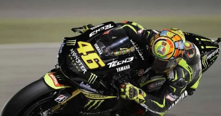 Foto del giorno: Valentino Rossi sulla Yamaha M1 del Team Monster Tech3