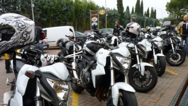 Foto del giorno: 28 Honda CB1000R tutte insieme al raduno