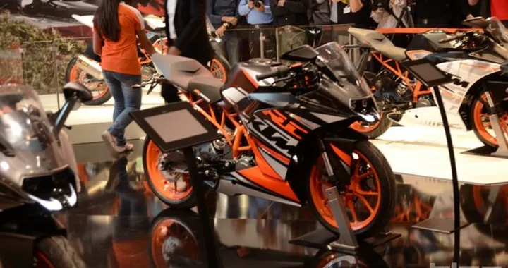 KTM RC390, RC200 e RC125 2014