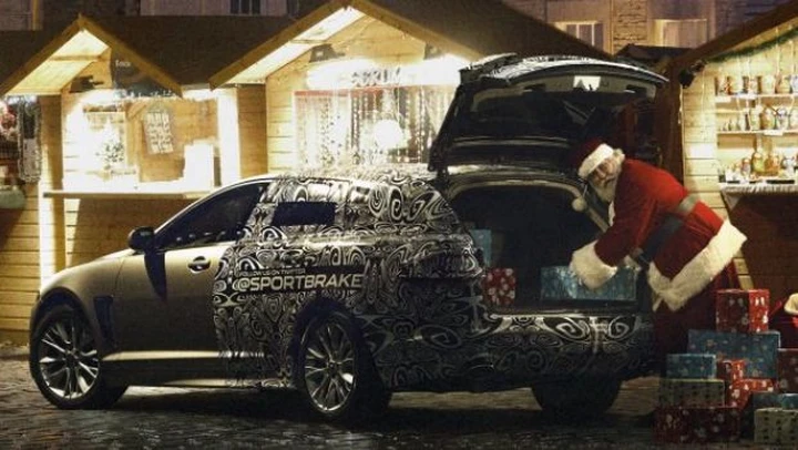Jaguar: nuova immagine della XF Sportbrake