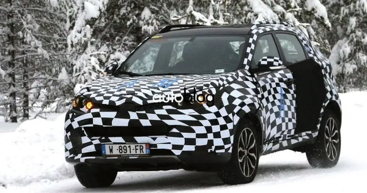 Foto spia MG CS SUV