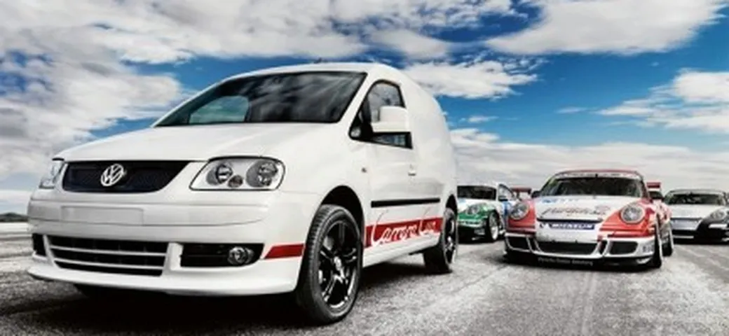 Volkswagen Caddy Carrera Cup Edition 2.0 TDI R: con la sportività nel vano di carico