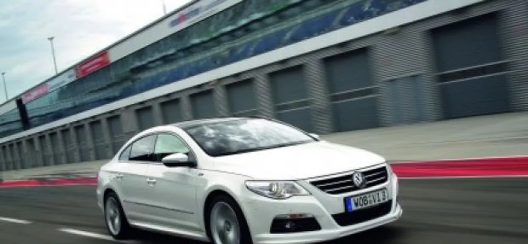 Volkswagen Passat CC: debutta il pacchetto R-Line