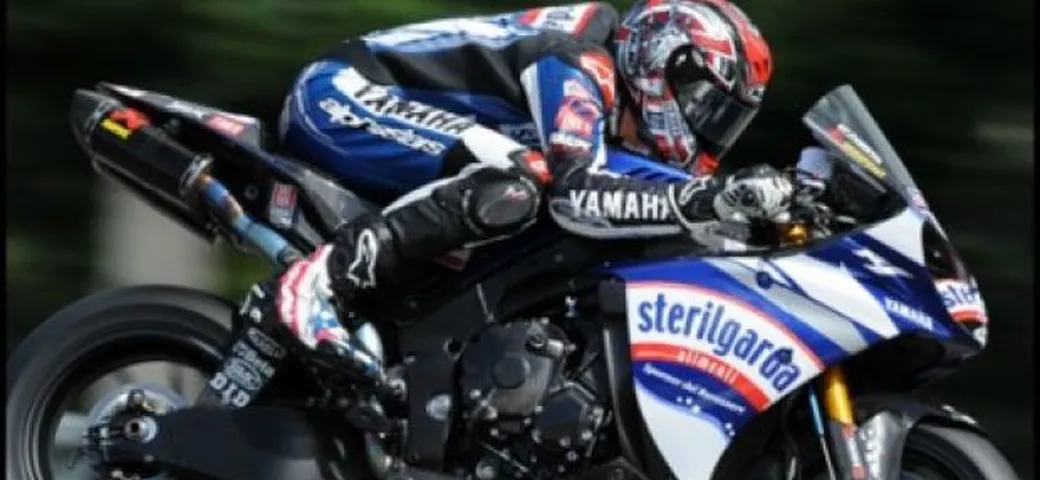 SBK a Nurburgring: Spies vince il duello con Haga in gara1