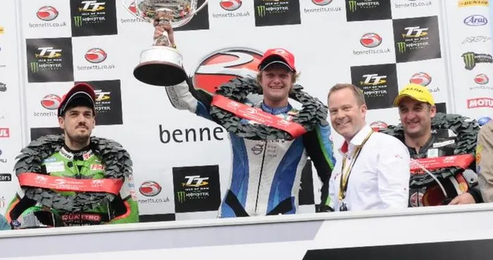 Lightweight TT 2015: vince Lintin, Paton sul podio