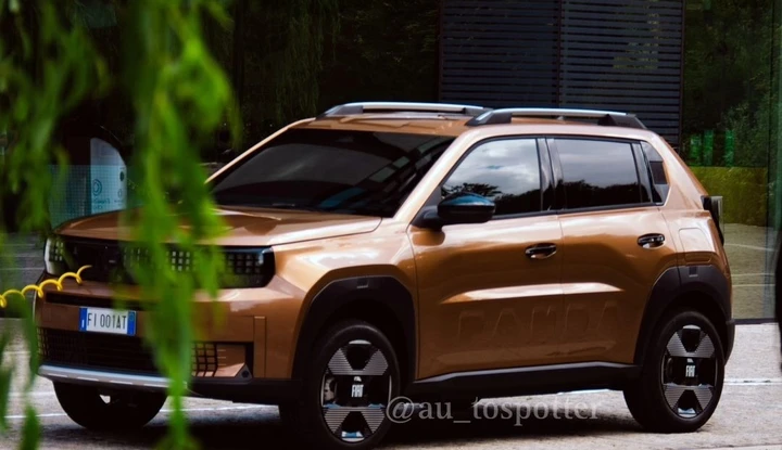 Fiat Grande Panda: un'anteprima elettrizzante dalle strade di Torino [FOTO]