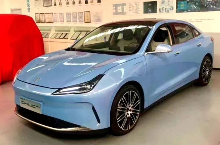 Bayon FB77: elettrica cinese con batteria allo stato solido