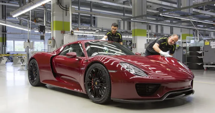 Porsche 918: termina la produzione dell'hypercar