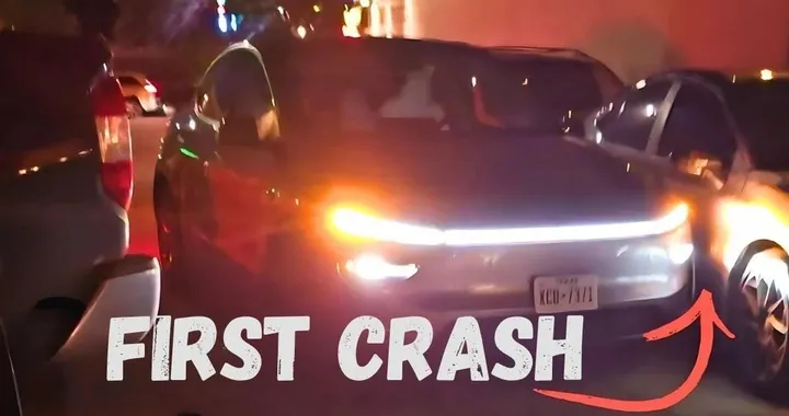 Tesla Robotaxi, il primo incidente non si scorda mai