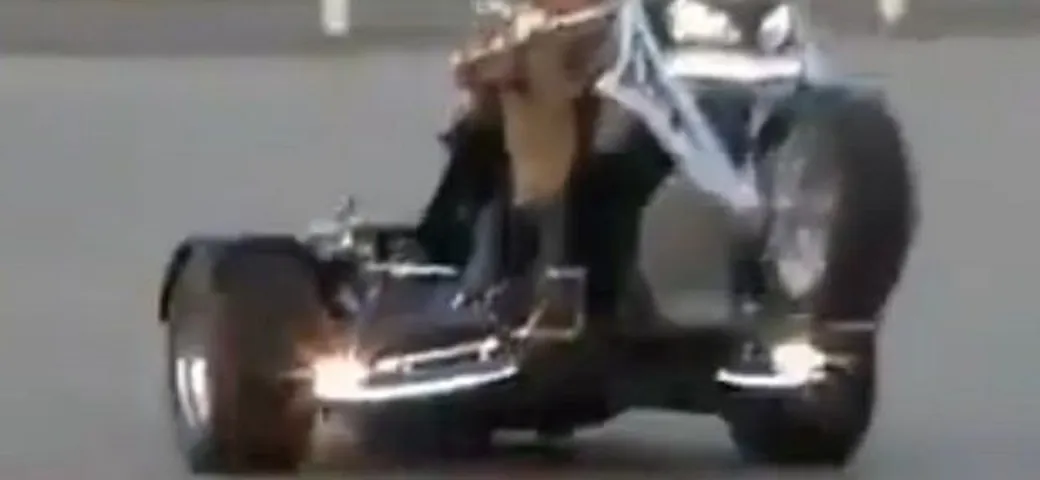 Trike regala spettacolo al supermercato | video