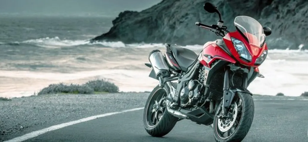 Nuove immagini della Triumph Tiger Sport 1050 2013