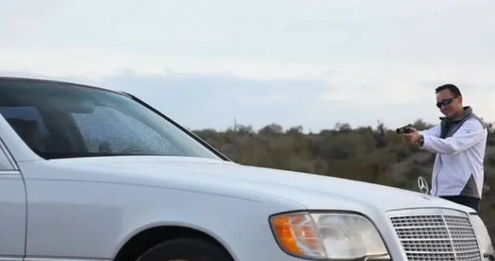 Mercedes S600 antiproiettile? Due americani la testano