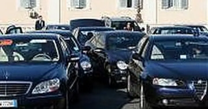 Auto blu: record mondiale dell'Italia. Oltre 570.000 auto
