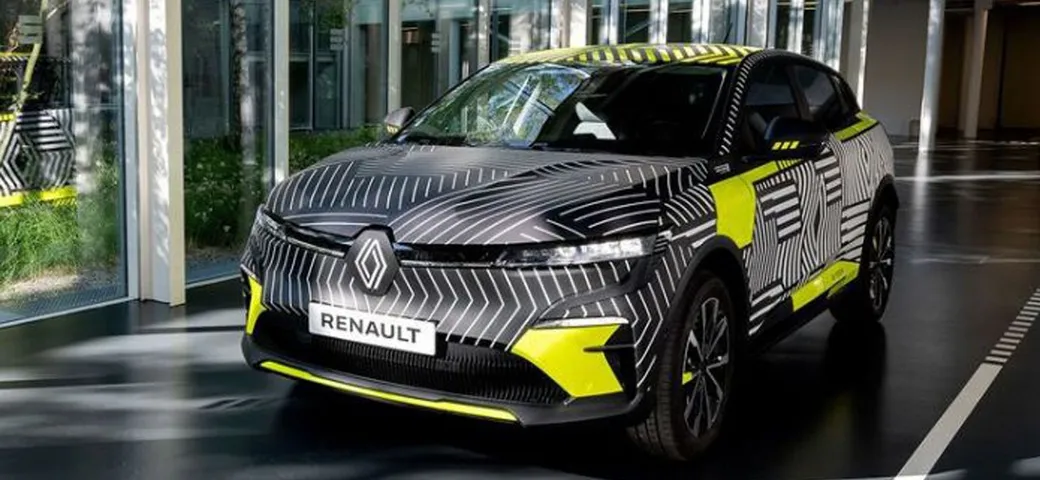 Renault Mégane E-Tech: pronta al debutto la nuova elettrica francese