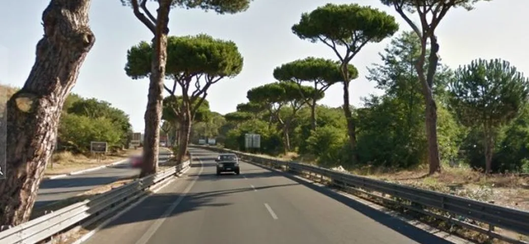 Motociclista ucciso da un albero a Roma: 