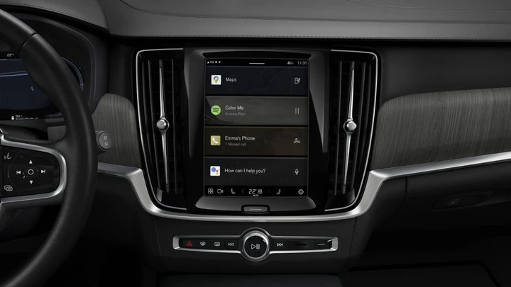 Volvo posticipa l'aggiornamento del Volvo Car UX su Android Automotive OS